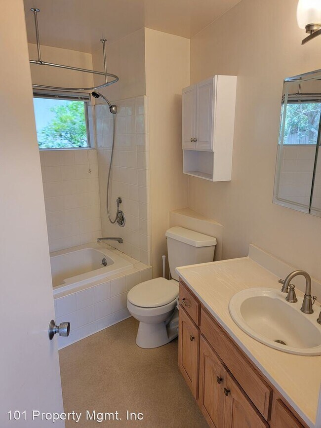 Building Photo - 1 br, 1 bath House - 4039 La Colina Unit 2
