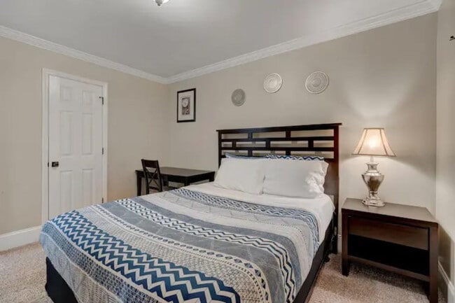 Foto del edificio - 2201 1/2 Summit St