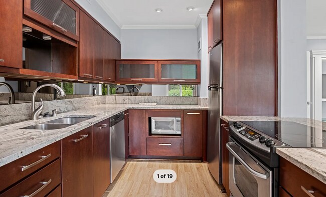 Building Photo - 4550 Warwick Blvd