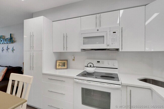 Foto del edificio - 2400 S Ocean Dr