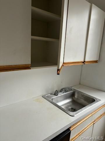 Building Photo - 3871 Sedgwick Ave