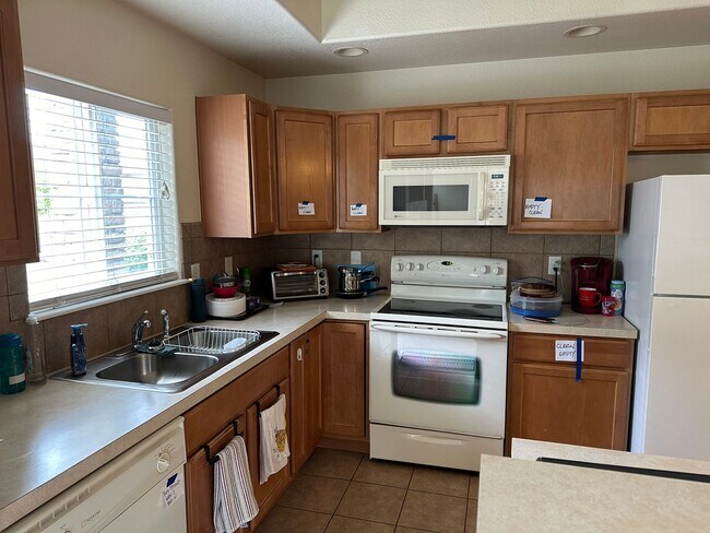 Foto del edificio - 2BD 2Bath Ranch Style Townhouse