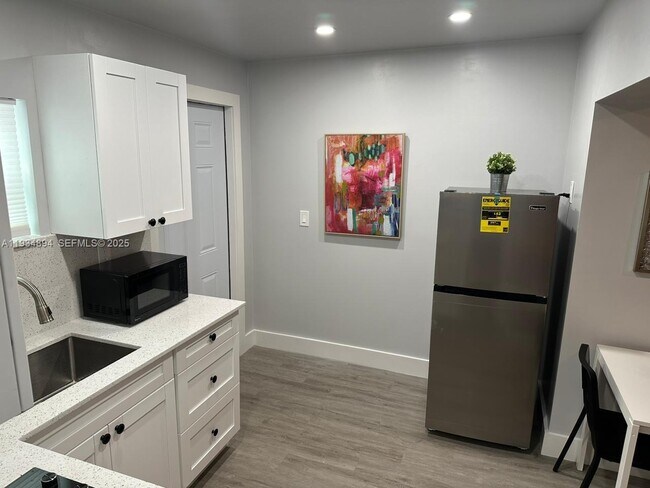 Foto del edificio - 1822 NW 4th St