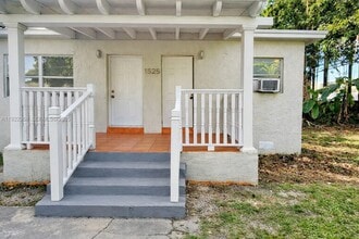 Building Photo - 1525 NE 110th Terrace