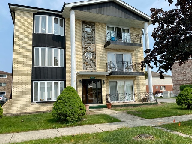 Primary Photo - 11255 S Roberts Rd