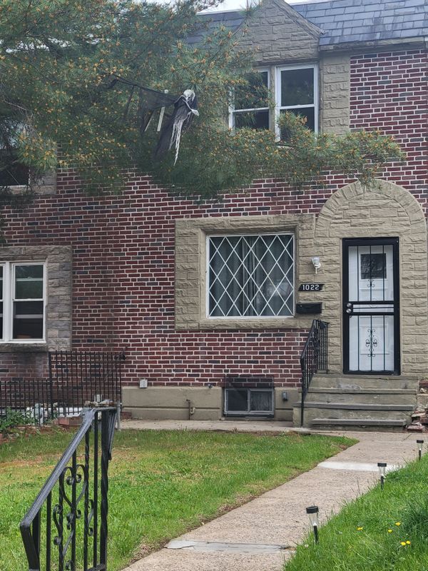 Foto del edificio - 1022 Windsor Rd