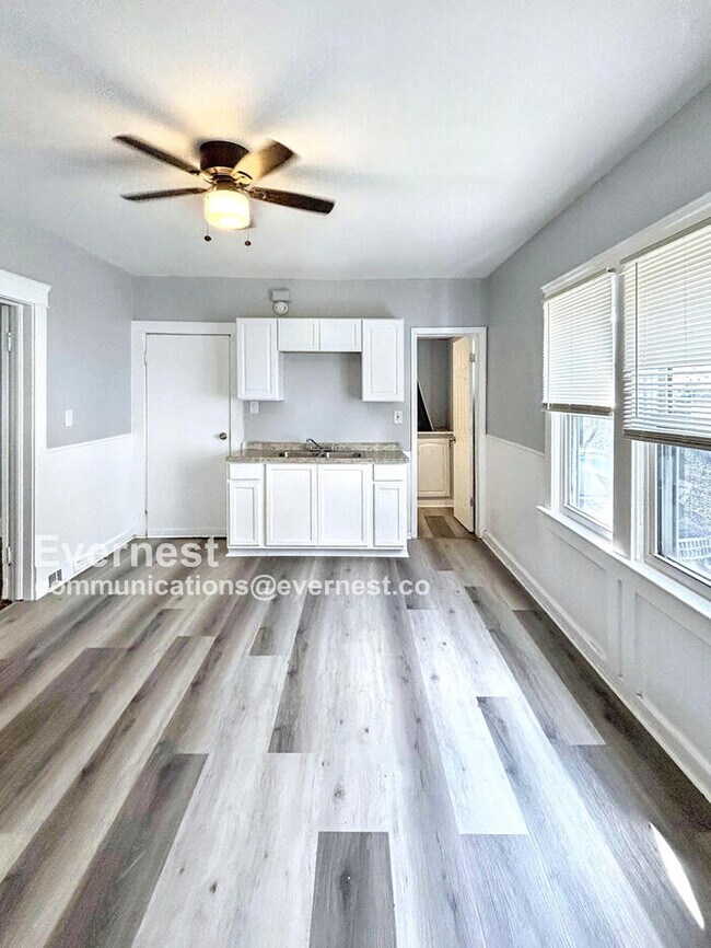 Foto del edificio - 2781 E 118th St