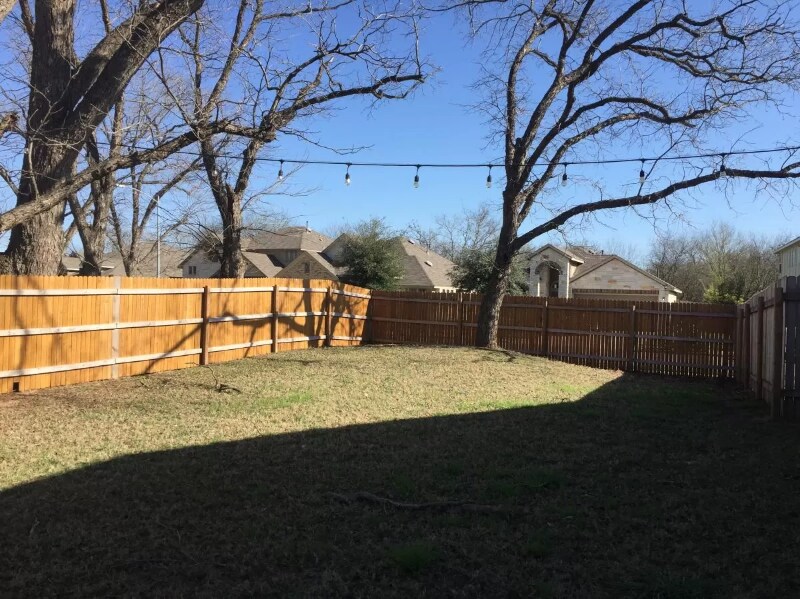 Foto principal - 7109 Bay City Bend