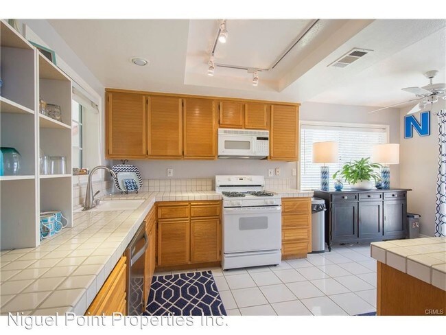Building Photo - 13 Niguel Pointe Dr