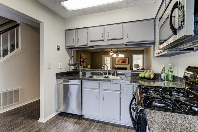 Building Photo - 2918 Aspen Woods Entry