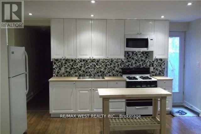 Building Photo - 111 Lippincott St