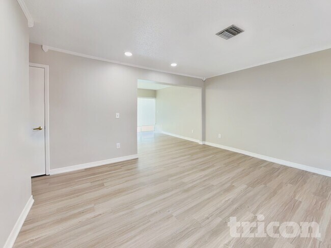 Foto del edificio - 6387 Otis Rd