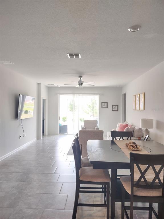 Foto del edificio - 6456 Needle Wy