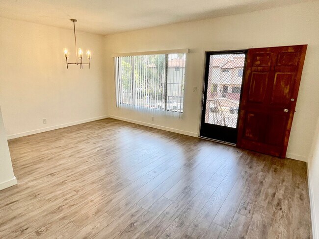 Foto del edificio - 12120 Rochester Ave