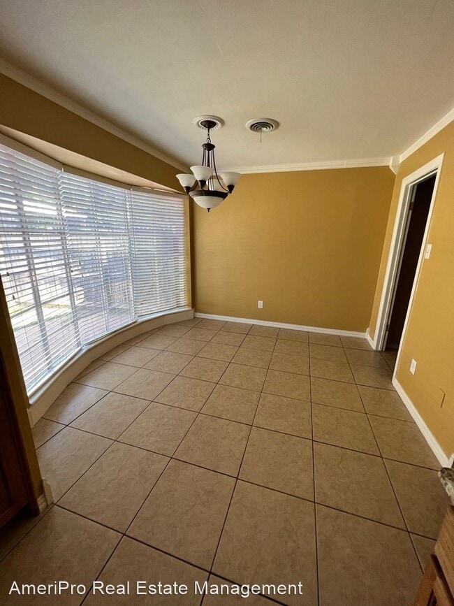 Building Photo - 3 br, 2 bath House - 2017 S.32nd