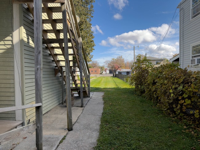 Foto del edificio - 133 S Main St