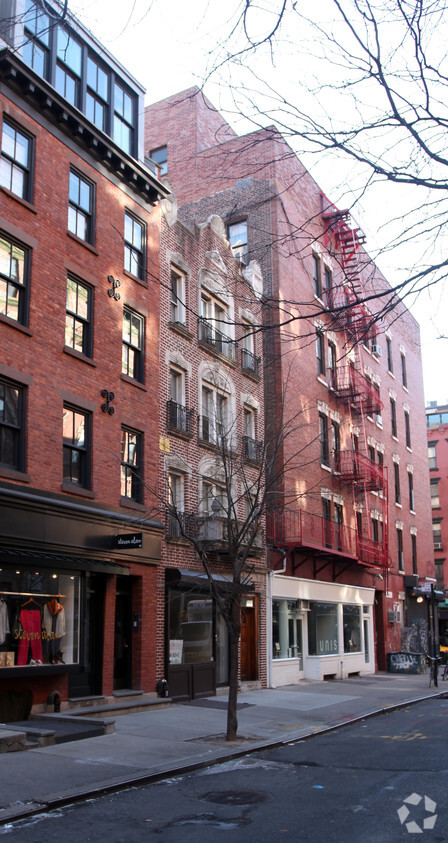 Building Photo - 228 Elizabeth St