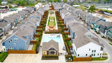 Building Photo - 10981 Swang Link Dr