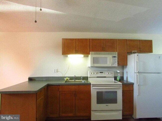 Foto del edificio - 31379 River Rd