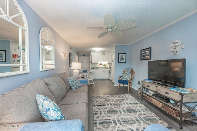 Building Photo - 2008 E Fort Macon Rd