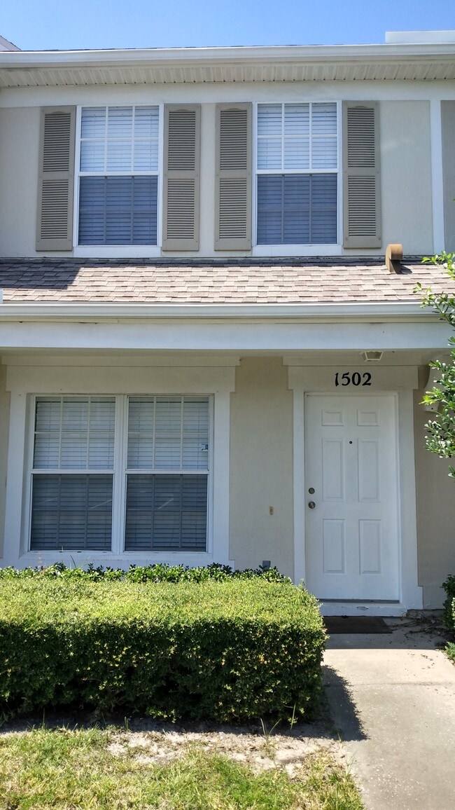 Front Entrance - 8230 Dames Point Crossing Blvd N