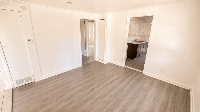 Foto del edificio - 2381 Lindbergh Rd