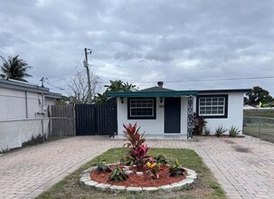 Building Photo - 350 Walker Ave