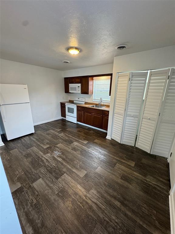 Building Photo - 1703 NE 70th St