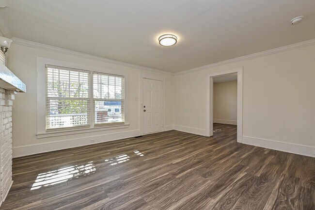 Foto del edificio - 1232 Effingham Rd