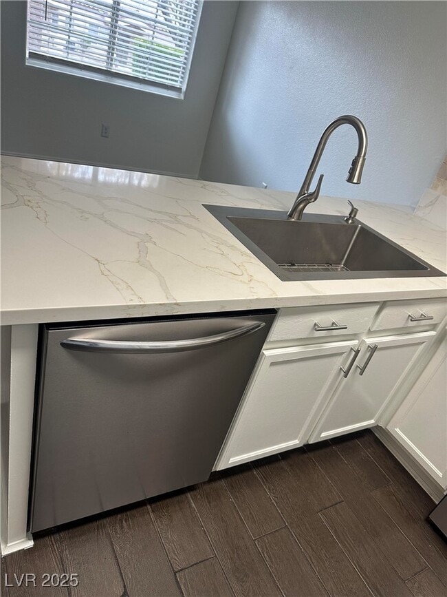 Building Photo - 1956 Vista Malaga St