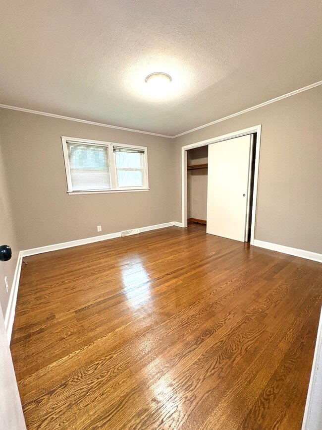 Foto del edificio - 1081 Ragin Ln