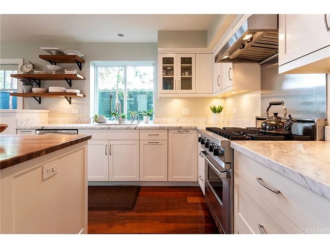 Foto del edificio - 12807 Milbank St