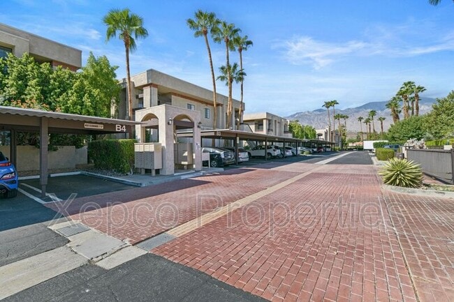 Building Photo - 2601 S Broadmoor Dr