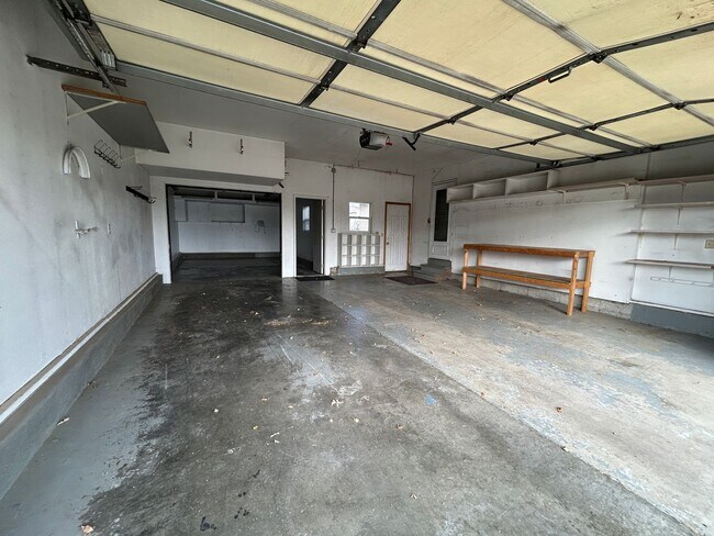 Building Photo - Spacious 5-Bedroom Family Haven with Modern Amenities