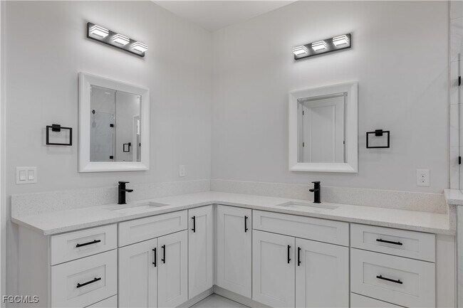 Foto del edificio - 521 NW 5th St