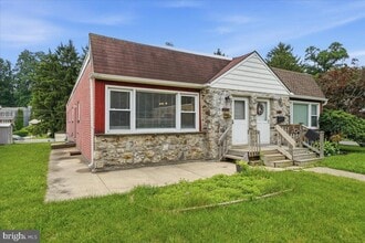 Building Photo - 176 Juniper Rd