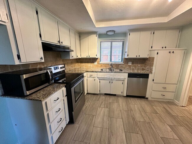 Foto del edificio - 11004 NW 115th St