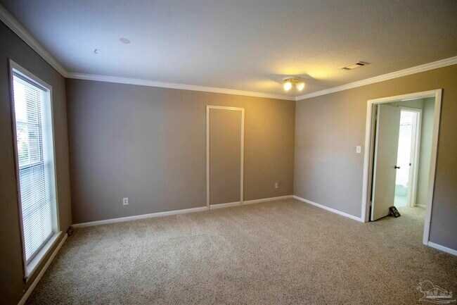 Building Photo - 109 Shirley Dr