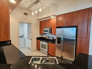 Building Photo - 801 S Olive Ave