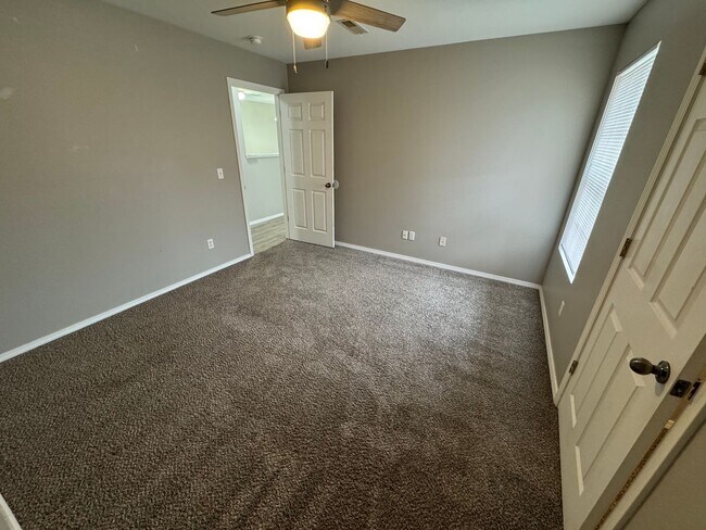Foto del edificio - 1040 S Clifton Ave