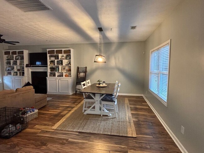 Foto del edificio - Beautiful Home in Phenix City