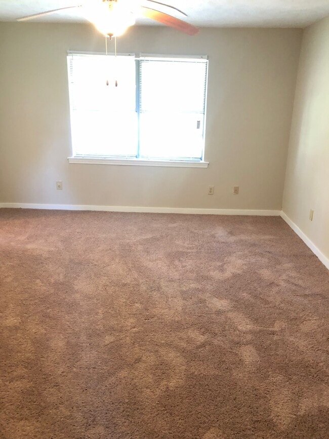 Building Photo - 306 Gary Daniels Dr