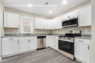 Building Photo - 267 Breckenridge St