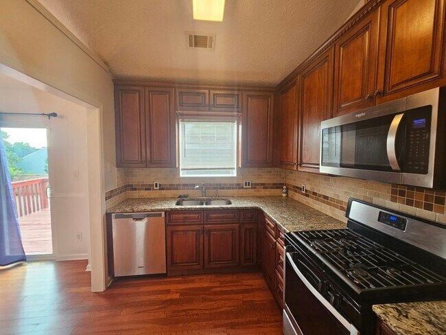 Building Photo - 10779 Paladin Dr