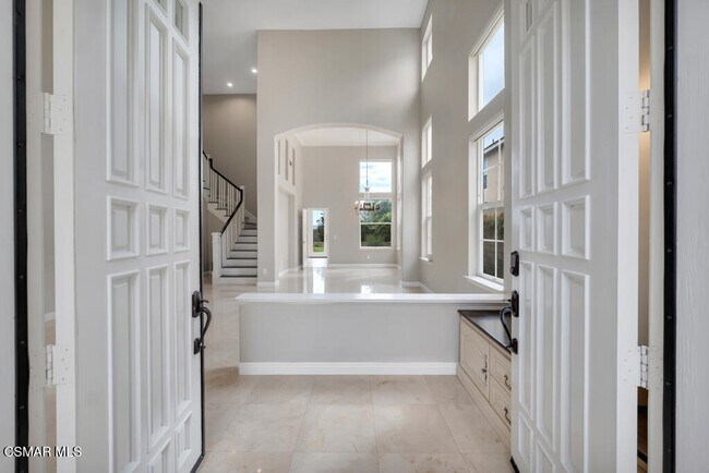 Building Photo - 6320 Ballantine Pl