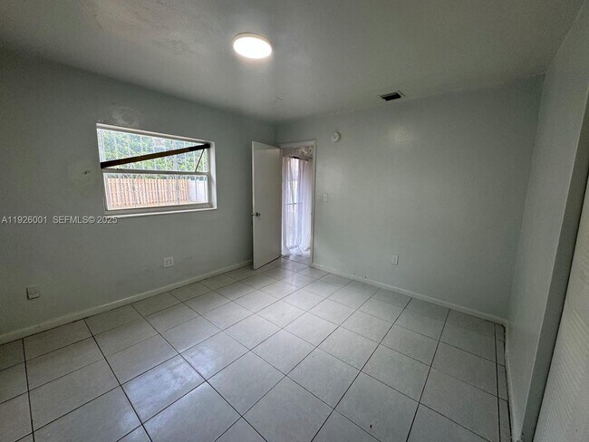 Foto del edificio - 19378 NW 29th Pl