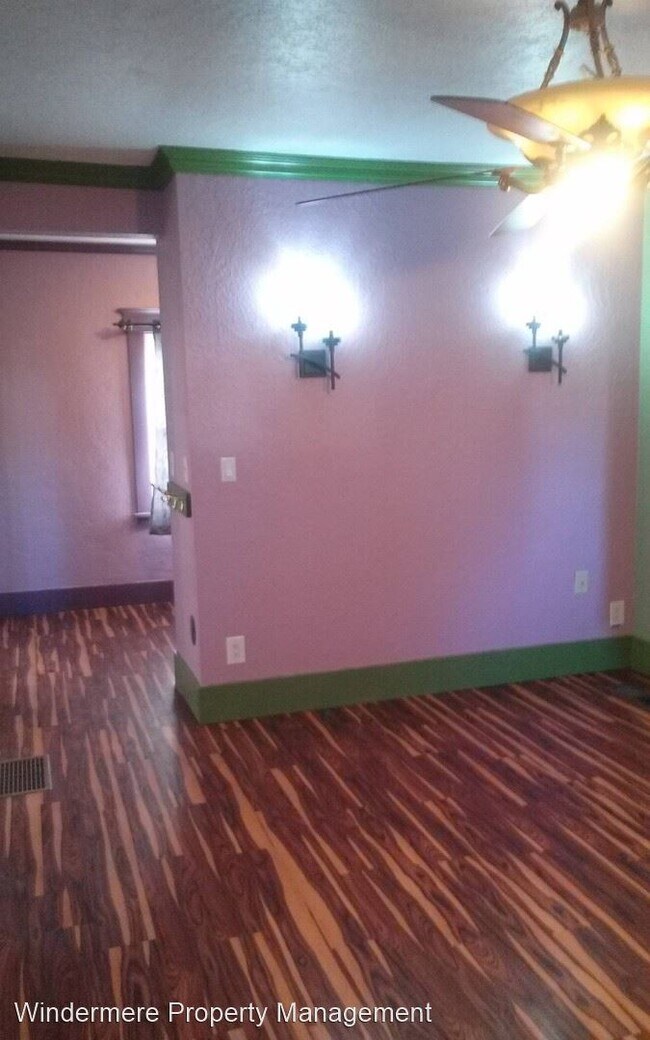 Foto del edificio - 3 br, 2 bath House - 517 S College Ave