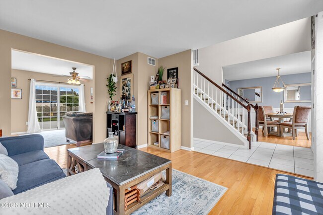 Foto del edificio - 356 Leeward Rd