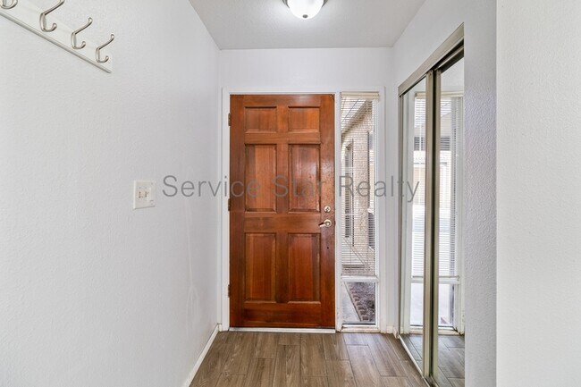 Foto del edificio - 3033 N 37th St