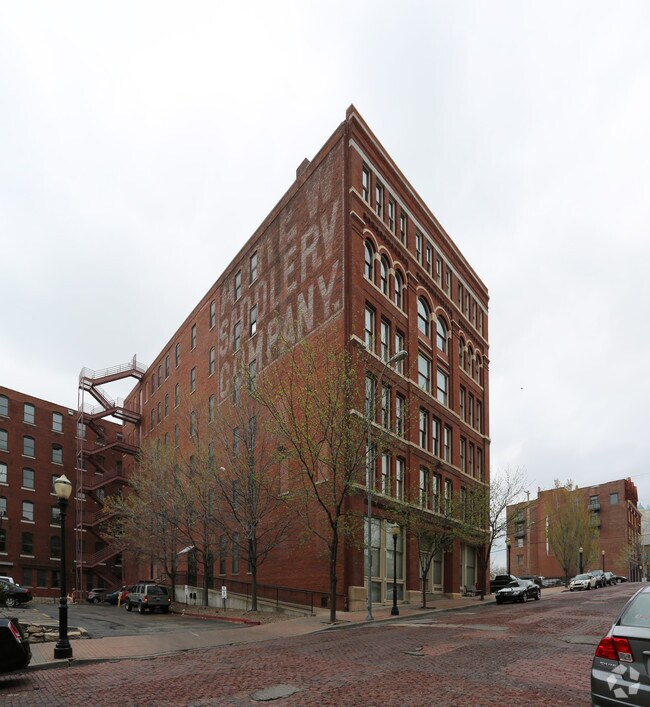 Foto del edificio - Askew Saddlery Building